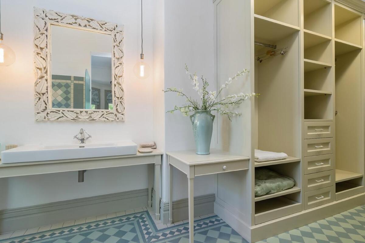 Dream Guest In Fabulous Edwardian Claremont Apartment Cape Town