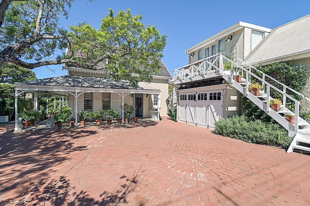 Dream Guest In Fabulous Edwardian Claremont Cape Town