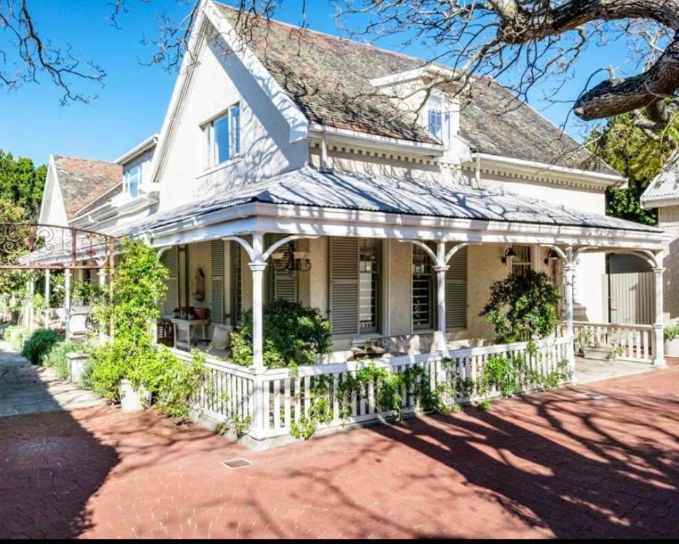 Dream Guest In Fabulous Edwardian Claremont * Cape Town